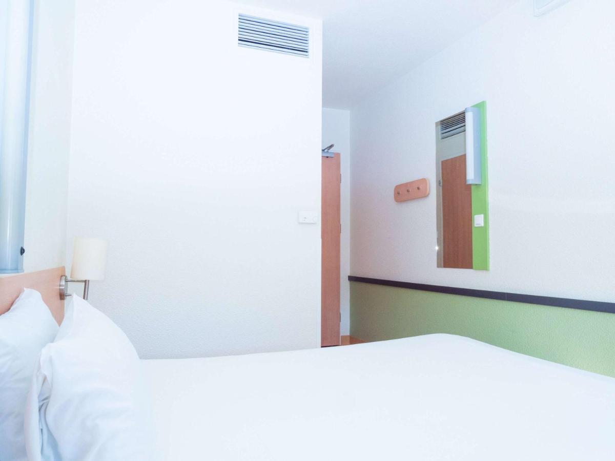 Ibis Budget Krakow Bronowice Exteriör bild